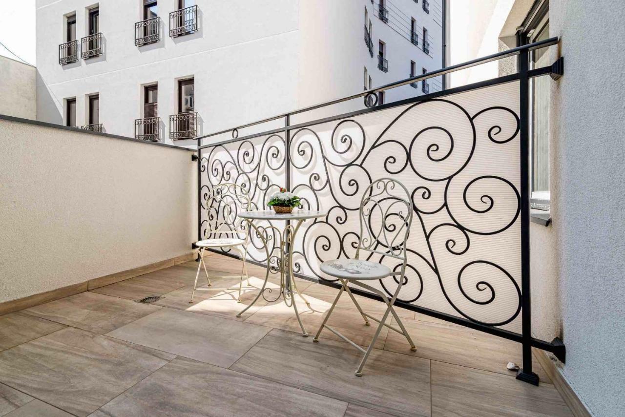Appartamento Joli Belgrado Esterno foto